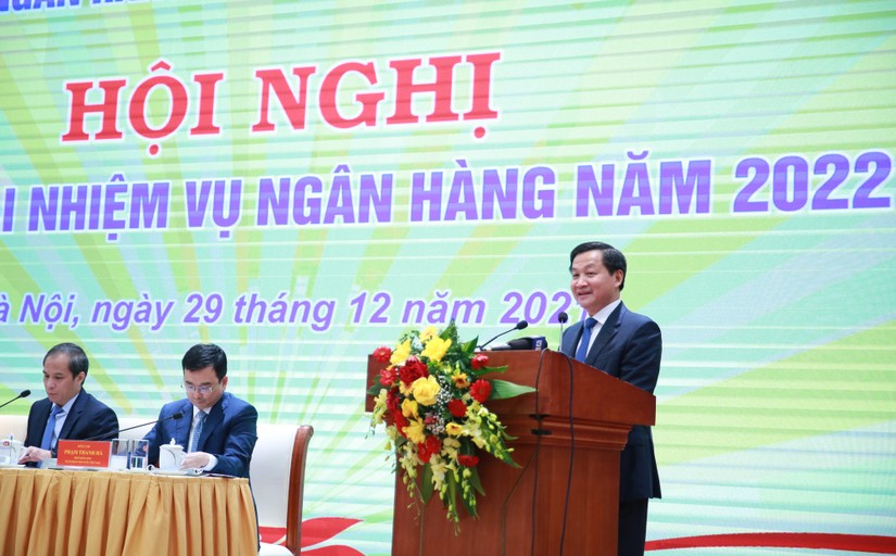 Trọng t&acirc;m của ng&acirc;n h&agrave;ng năm 2022 l&agrave; xử l&yacute; nợ xấu v&agrave; kiểm so&aacute;t rủi ro