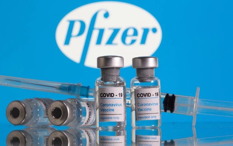 Vaccine Covid-19 l&agrave; một ph&aacute;t minh c&ocirc;ng nghệ sinh học lớn lao đang nhận được h&agrave;ng chục tỷ USD đầu tư. Ảnh: Reuters