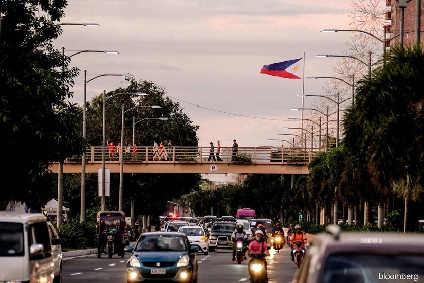 Nền kinh tế Philippines được dự đo&aacute;n sẽ tăng trưởng 6,0%-7,0% trong năm 2023. Ảnh: Bloomberg