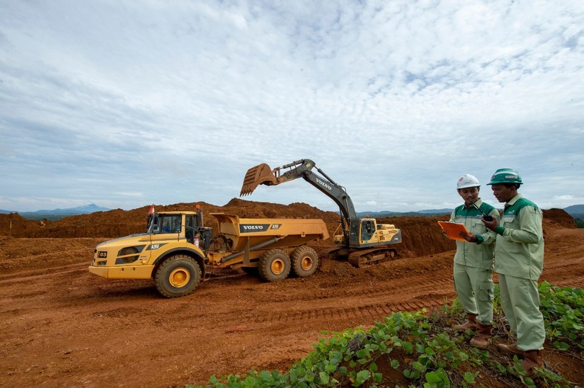 Mỏ bauxite Tayan ở Sanggau, T&acirc;y Kalimantan, được vận h&agrave;nh bởi c&ocirc;ng ty khai th&aacute;c kim loại thuộc sở hữu nh&agrave; nước PT Aneka Tambang. Ảnh: Antam