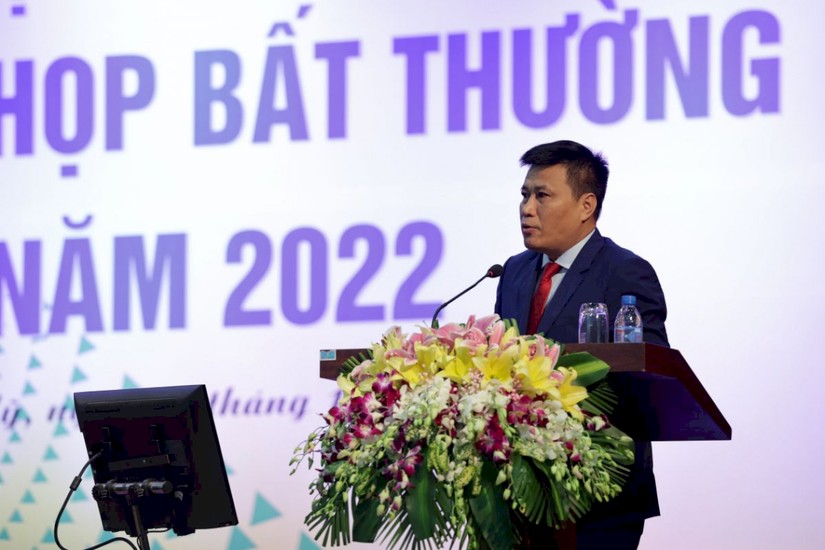 Chủ tịch HĐQT DPM Ho&agrave;ng Trọng Dũng ph&aacute;t biểu tại buổi họp ĐHĐCĐ bất thường năm 2022. Ảnh: DPM