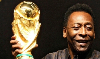 &apos;Vua bóng đá&apos; Pele qua đời ở tuổi 82