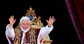 Cựu Giáo hoàng Benedict XVI qua đời ở tuổi 95