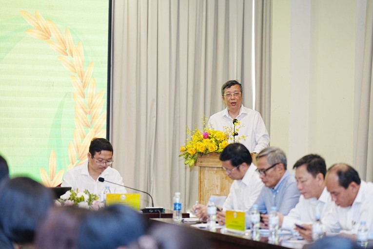Thứ trưởng Bộ NN&amp;amp;amp;amp;PTNT Ho&agrave;ng Trung ph&aacute;t biểu tại sự kiện. Ảnh: VGP