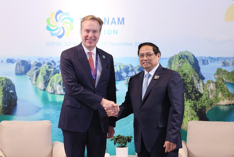 Thủ tướng Phạm Minh Ch&iacute;nh tiếp Chủ tịch điều h&agrave;nh Diễn đ&agrave;n Kinh tế Thế giới (WEF) Borge Brende. Ảnh: VGP