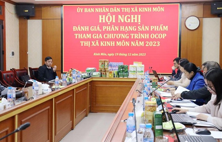 Năm 2023, Hội đồng đ&aacute;nh gi&aacute;, ph&acirc;n hạng sản phẩm OCOP thị x&atilde; Kinh M&ocirc;n c&ocirc;ng nhận 5 sản phẩm OCOP 3 sao.